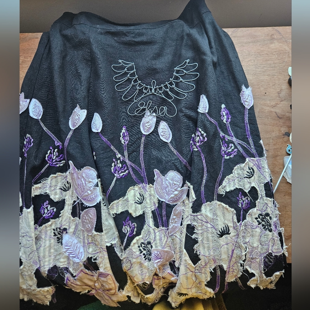 Sz 8 Embroidered Black Skirt with Purple and Cream Floral Design